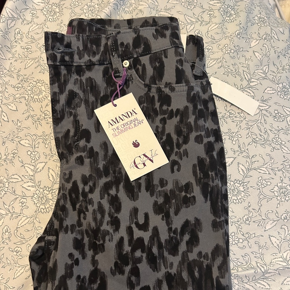 Gloria Vanderbilt Gray Jeans with Subtle Black Print